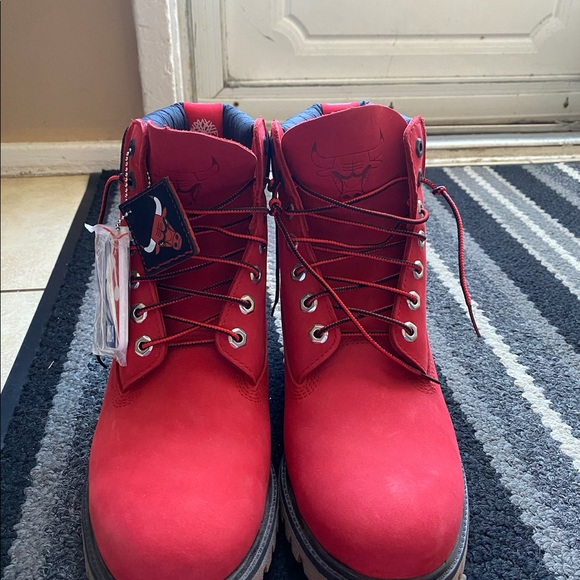 10.5 red Chicago bulls - Picture 3 of 3